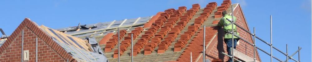 Nieuwe dakpannen plaatse in Gorinchem